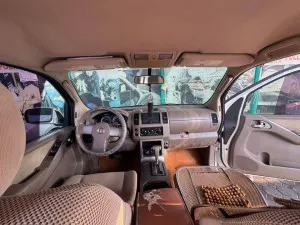 2012 نيسان باثفايندر LE