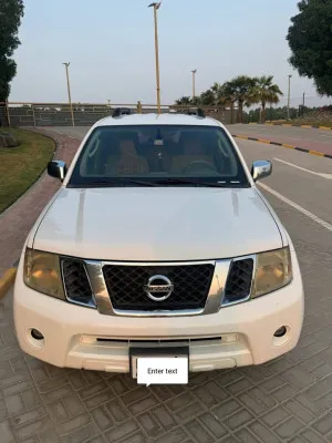 2012 نيسان باثفايندر LE