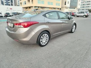 2013 هيونداي النترا SE