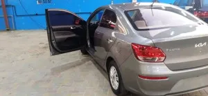 2022 Kia Pegas Standard