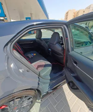 2014 تويوتا كامري GL