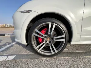 2013 Porsche Cayenne GTS