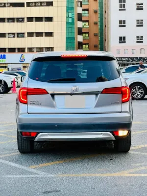 2016 هوندا بايلوت Special Edition