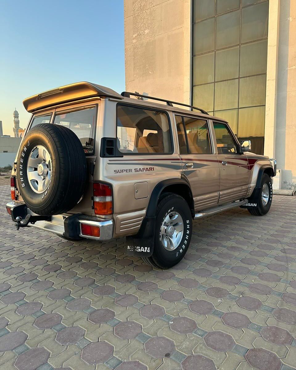 1997 نيسان بترول سوبر سفاري Safari SV MT