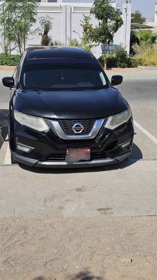 2018 نيسان روج SL