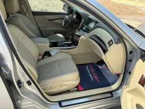 2016 إنفينيتي كيو ٧٠ LUXE