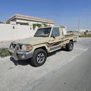 2015 تويوتا لاند كروزر بيك اب GXR-L4