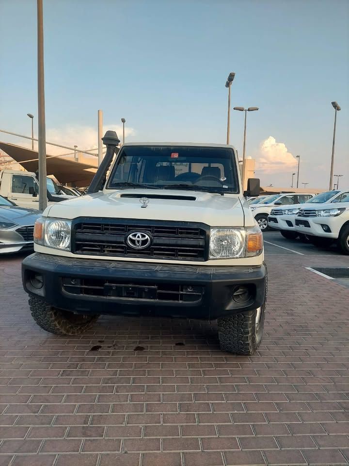 2019 Toyota Land Cruiser Pickup GXR-L4