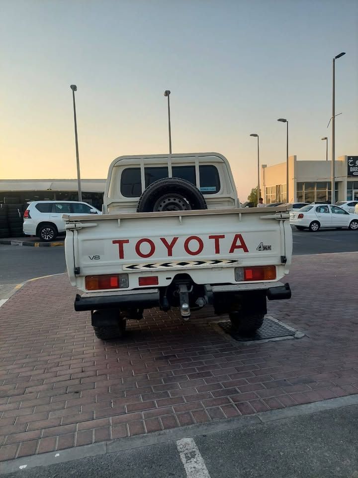 2019 Toyota Land Cruiser Pickup GXR-L4