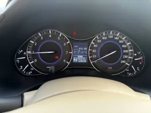2016 إنفينيتي كيو آكس ٨٠ Premium select