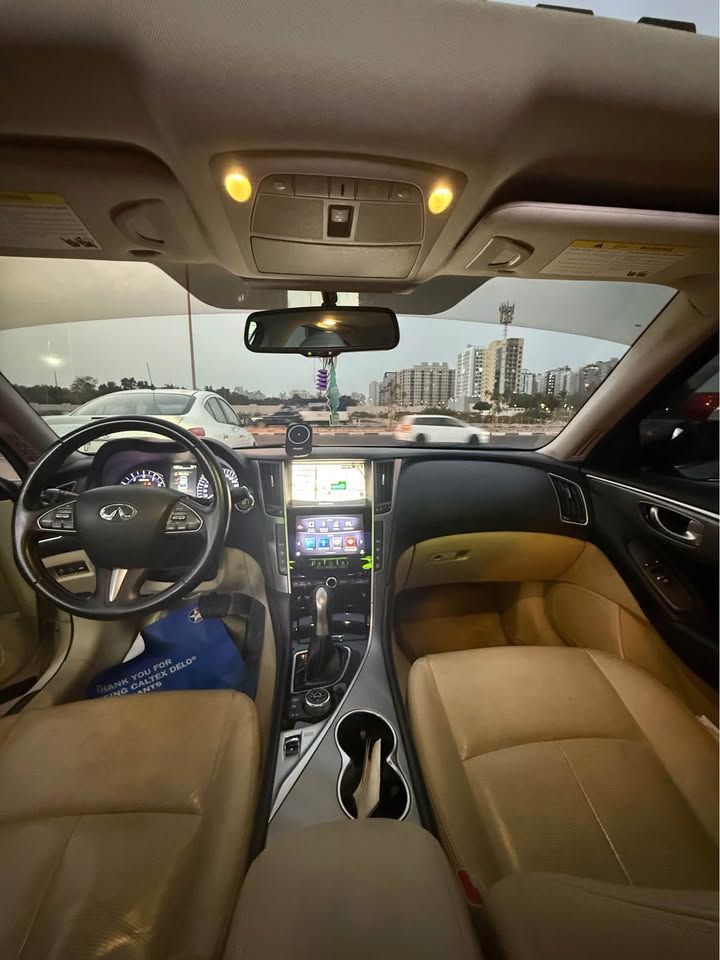 2015 إنفينيتي كيو٥٠ LUXE