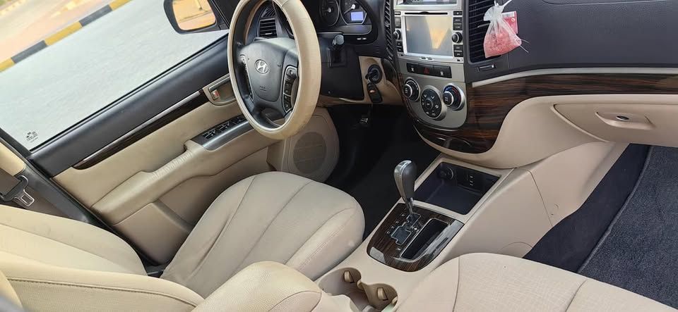 2011 هيونداي سانتا في Limited