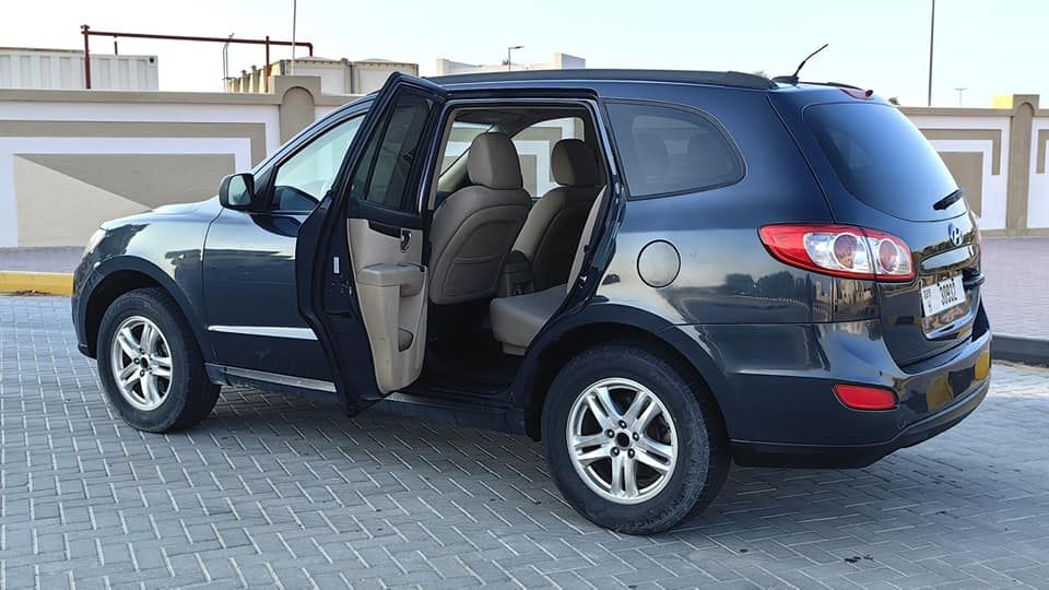 2011 هيونداي سانتا في Limited