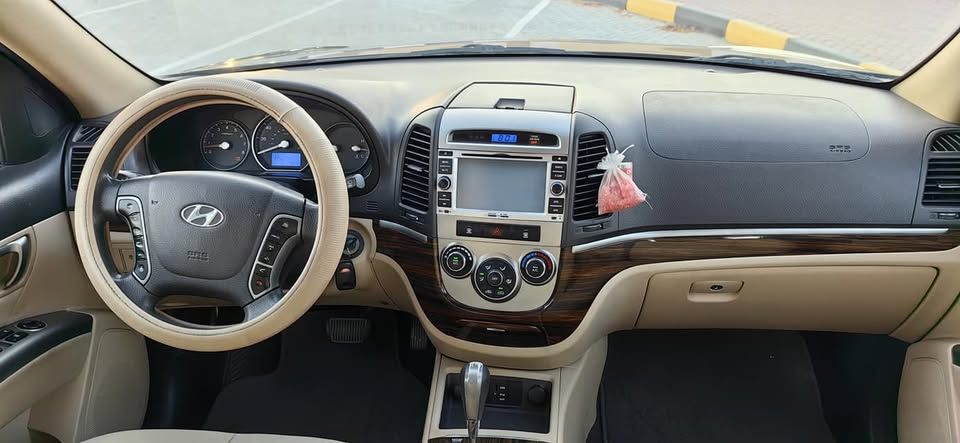 2011 هيونداي سانتا في Limited