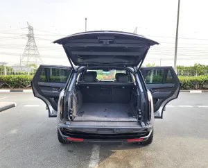 2023 لاند روفر رينج روفر SV Autobiography