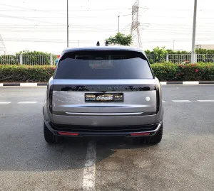 2023 لاند روفر رينج روفر SV Autobiography