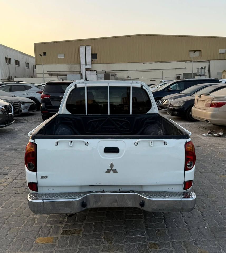 2013 Mitsubishi L200 single-cab