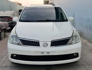 2010 نيسان تيدا LE