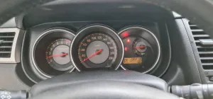 2010 نيسان تيدا LE