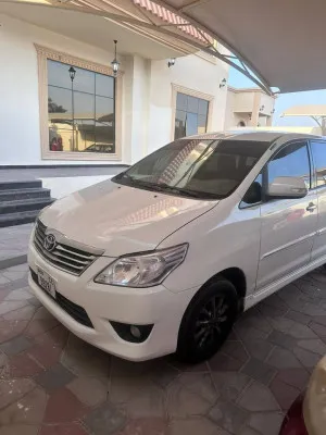 2012 Toyota Innova 2.7 GX 8 ST