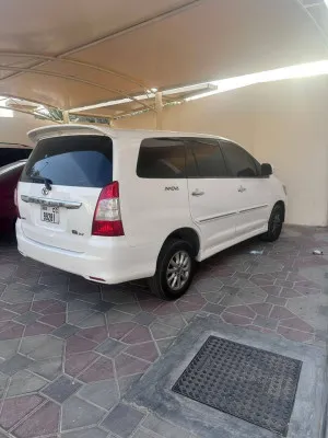 2012 Toyota Innova 2.7 GX 8 ST