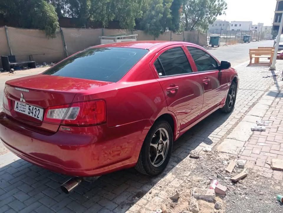 2012 ميتسوبيشي جلنت ES