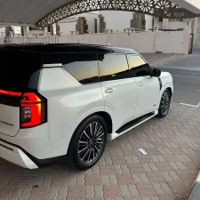 2025 Nissan Patrol LE Platinum city