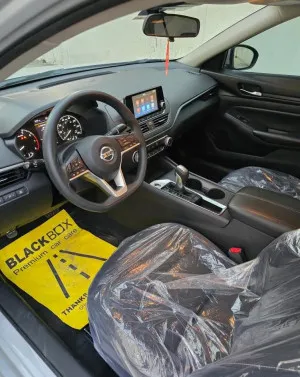 2022 Nissan Altima SR