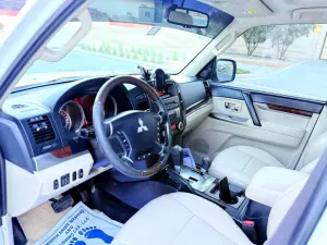 2013 Mitsubishi Pajero Signature Edition