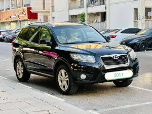 2011 هيونداي سانتا في Limited
