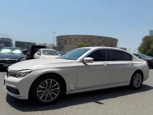 2017 بي أم دابليو الفئة - 7 740i