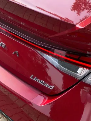2022 هيونداي النترا SE