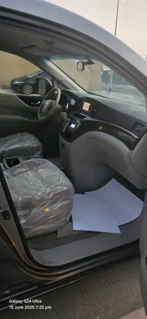 2016 Nissan Quest SV