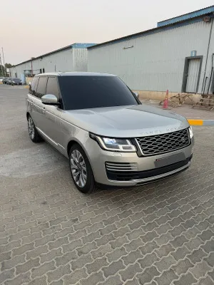 2018 لاند روفر رينج روفر HSE