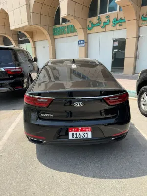 2017 كيا كادنزا Technology