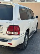 2000 Lexus LX 450