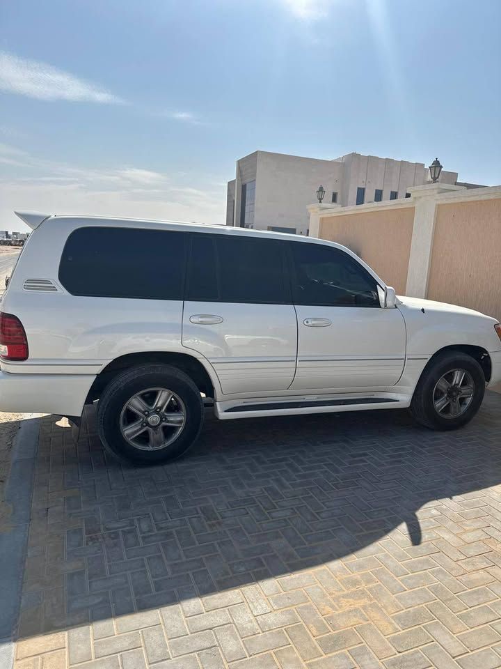 2000 Lexus LX 450