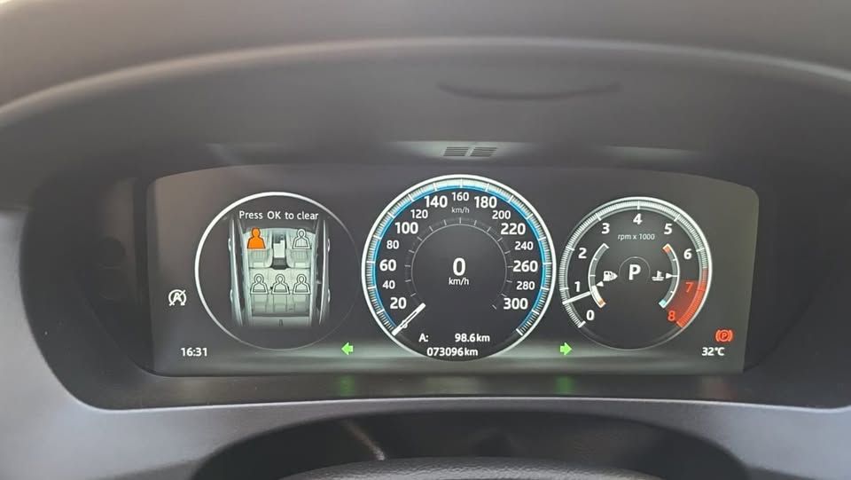 2018 جاكوار اف بيس R-Dynamic S