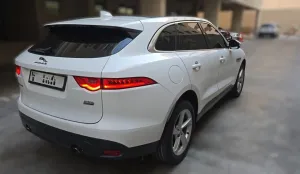 2018 جاكوار اف بيس R-Dynamic S