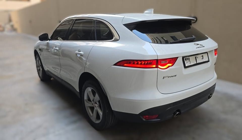 2018 جاكوار اف بيس R-Dynamic S