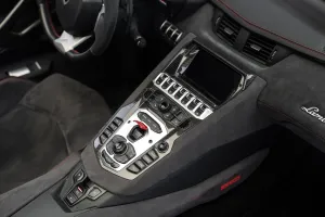 2015 لامبورجيني أفندايتر LP700-4