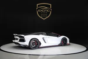 2015 لامبورجيني أفندايتر LP700-4