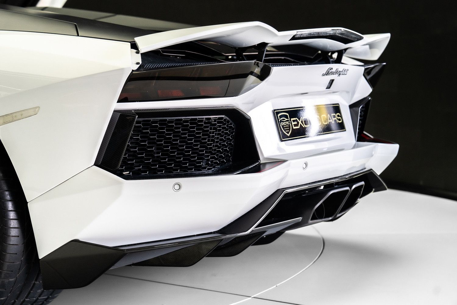 2015 لامبورجيني أفندايتر LP700-4
