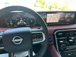 2025 Nissan Patrol LE Platinum city