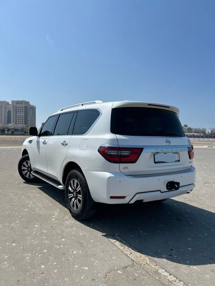2021 Nissan Patrol LE Platinum city