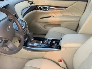2019 Infiniti Q70 5.6