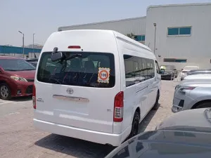 2014 تويوتا هياس Commuter GLX