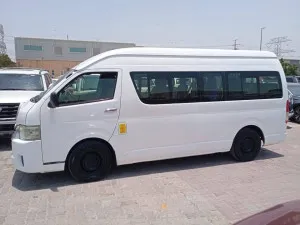 2014 تويوتا هياس Commuter GLX