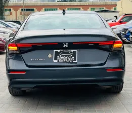 2024 هوندا أكورد EX