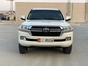 2017 Toyota Land Cruiser GXR
